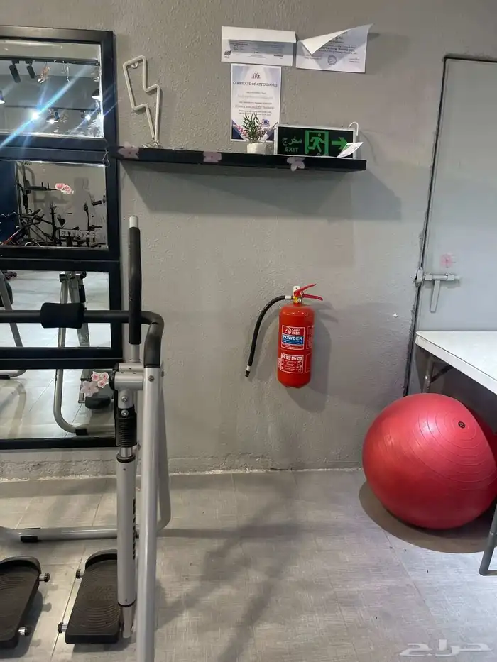أجهزة نادي رياضي نسائي للبيع او الشراكه 34