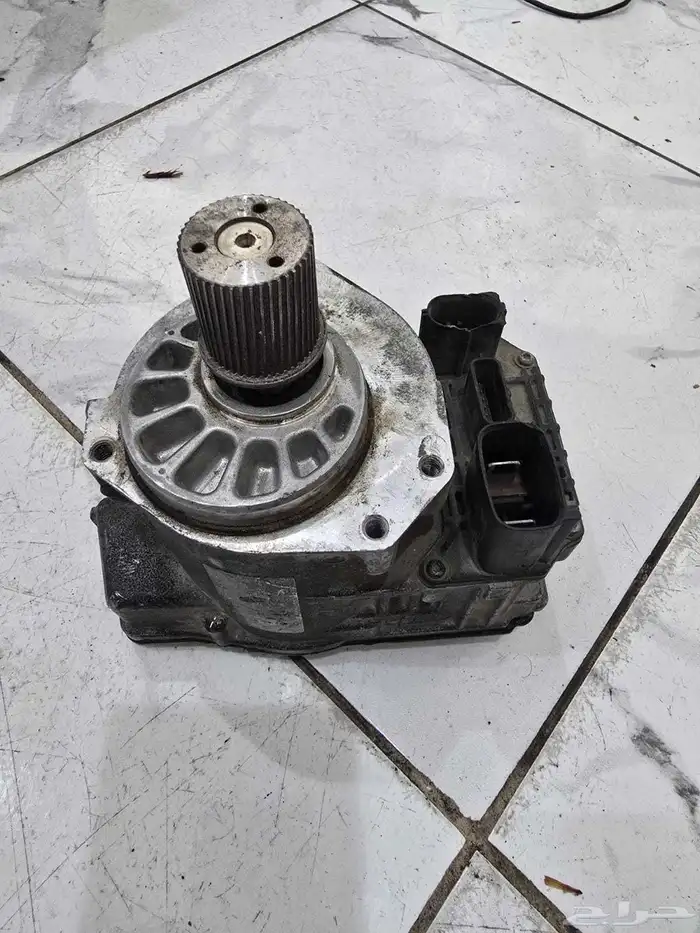 بوجد لدينا دود جاهزه لجميع انواء السيارات كهرباء وزيت 3