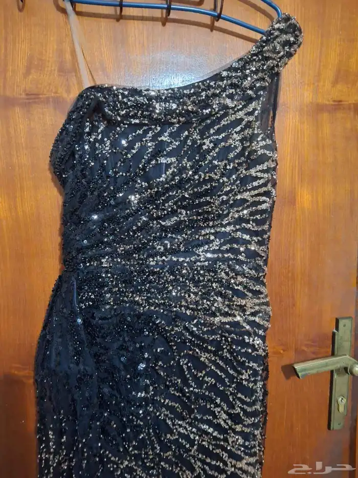 فستان للبيع لبسه واحده مقاس xl بسعر 500 بالشرقيه 1