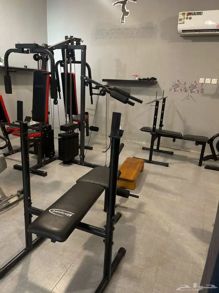 أجهزة نادي رياضي نسائي للبيع او الشراكه 6