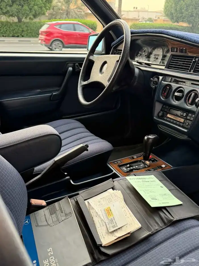 للبيع مرسيدس حجم 190 E موديل 85 4