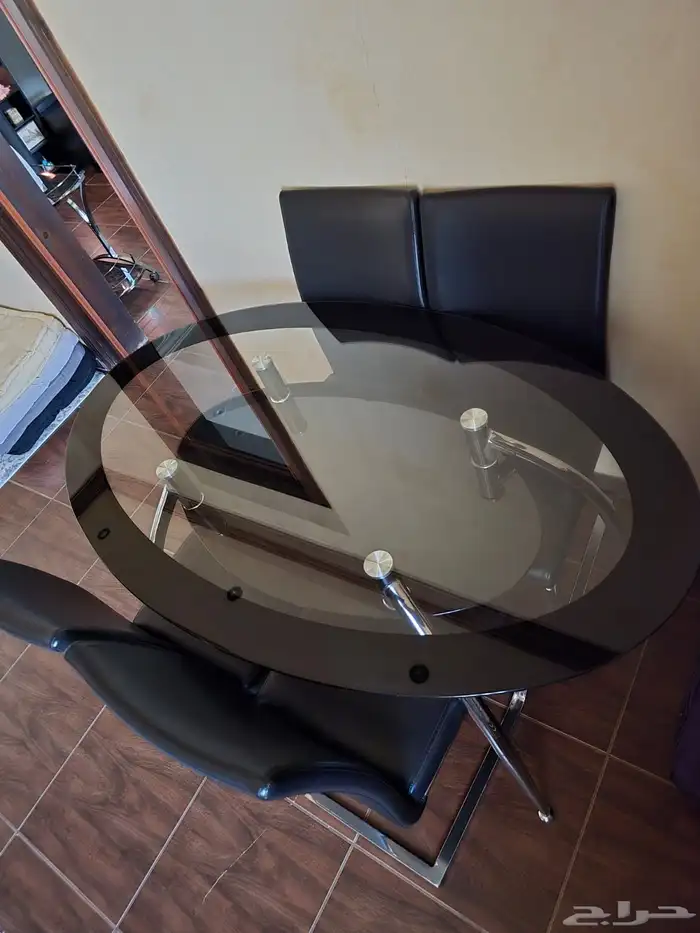 طاولة سفره 0