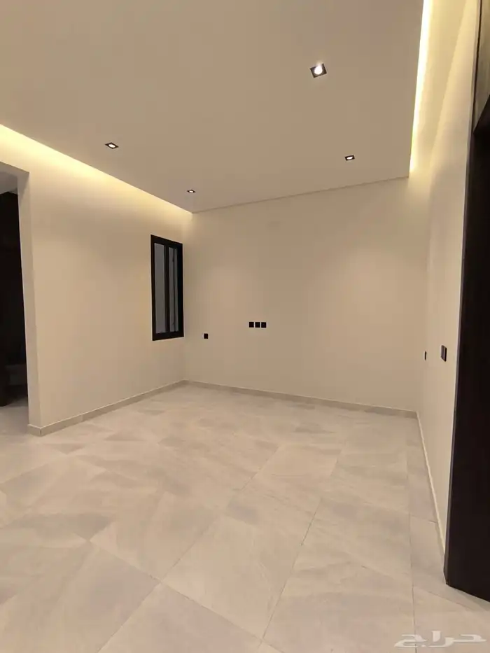 للبيع شقق ارضيه وارواف علويه مع ملحق في خميس مشيط حى الوسام. 10