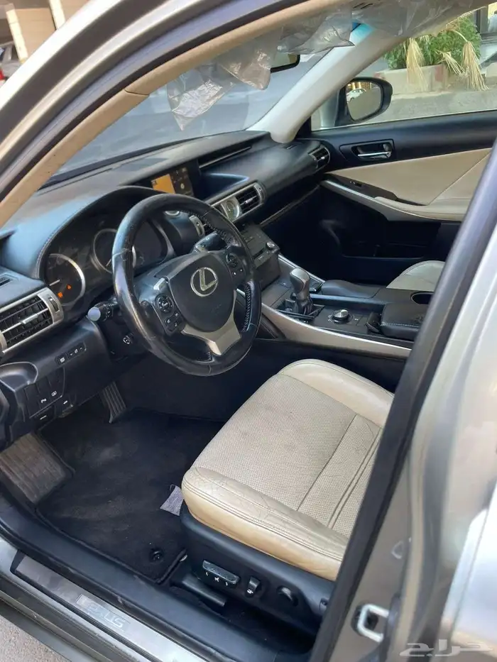 لكزس is350 2015 سعودي 14