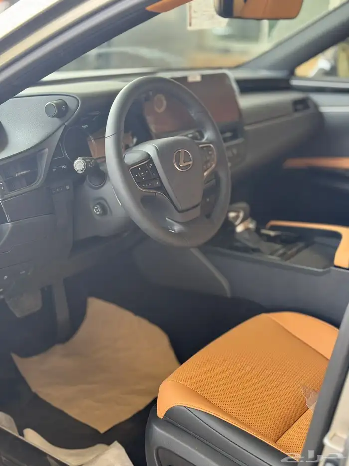 لكزس ES 250 AA أقل سعر 2025 ( سعودي) 4