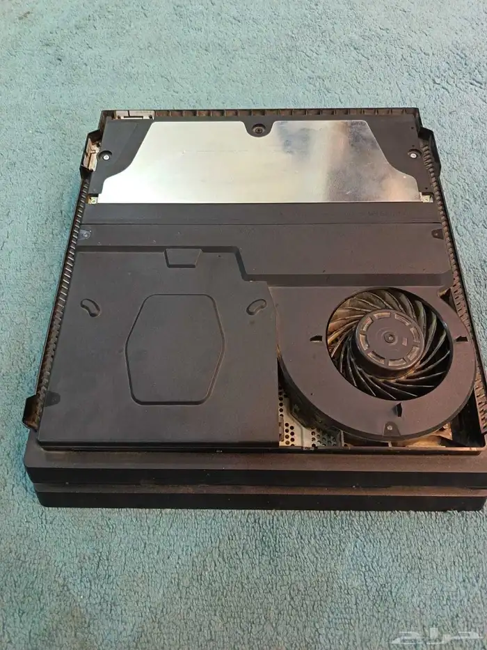 سوني 4 برو جديد ما راح صيانه مستخدم سنه 1 0