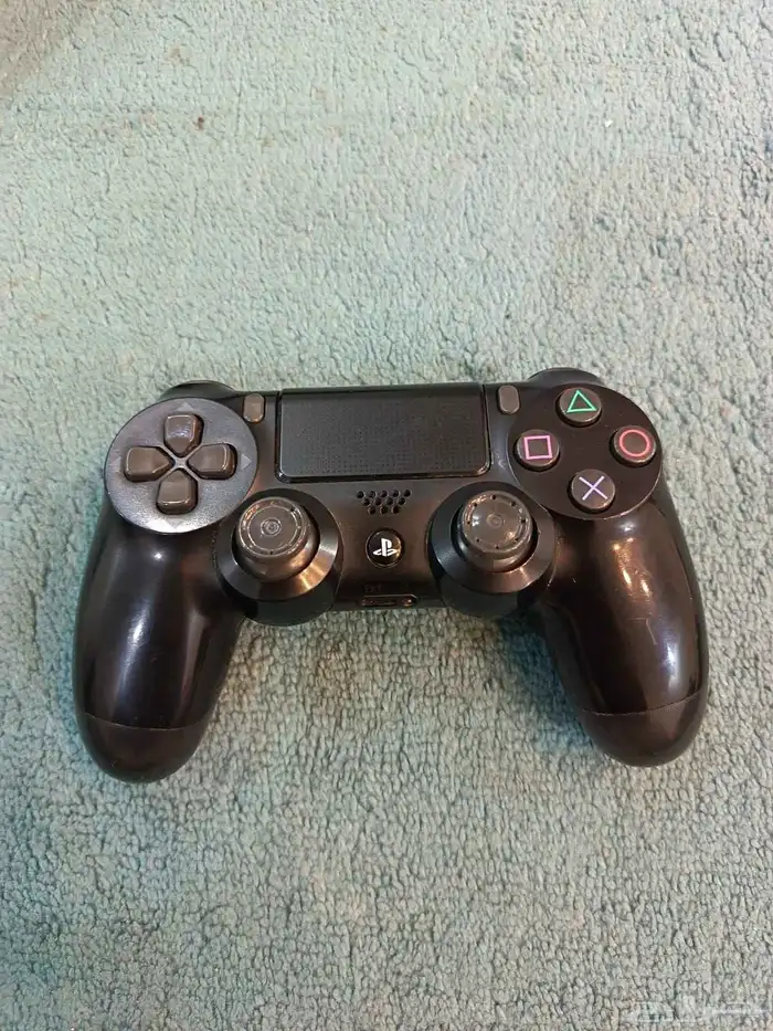 سوني 4 برو جديد ما راح صيانه مستخدم سنه 1 3