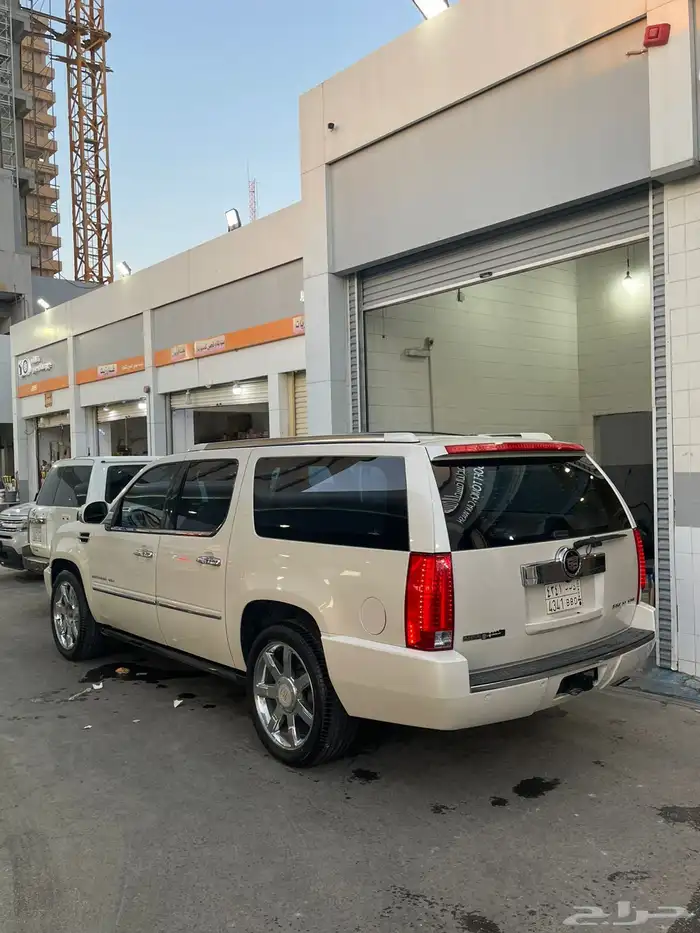 اسكاليد كاديلاك 2011 فل كامل للبيع 2