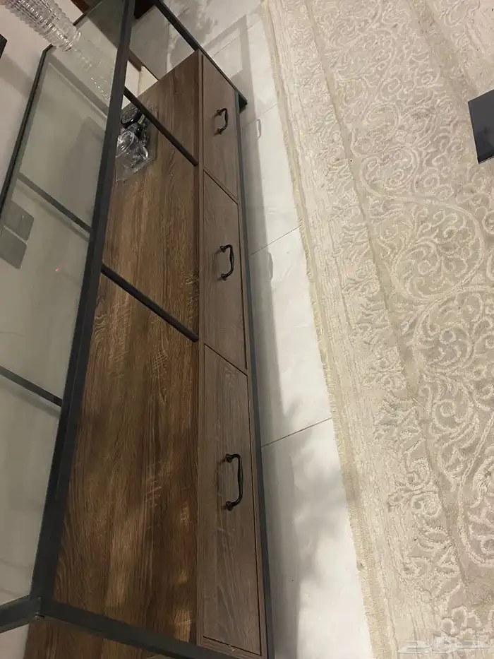 طاولات للبيع جديده 0