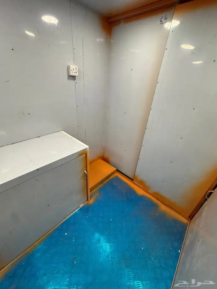 للبيع فود ترك 2 في 4 جديد جاهز 9