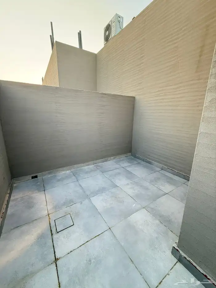 فيلا للايجار تاون هاوس جديد رقم B5 6