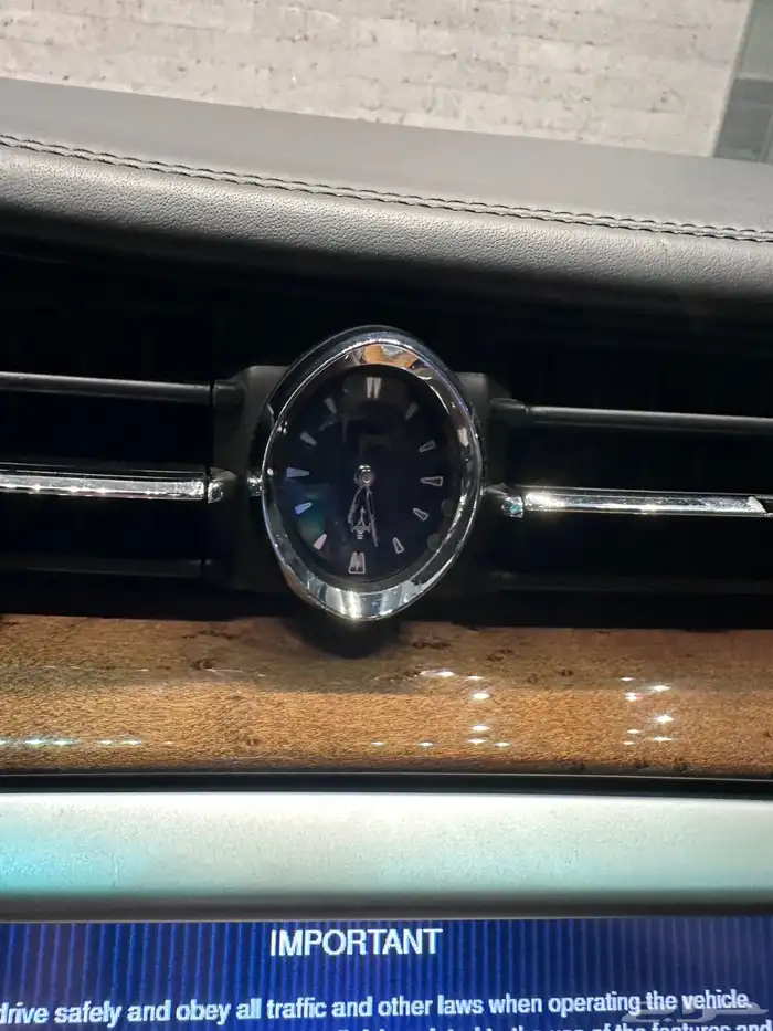 النوع مازيراتي الموديل 2016 العداد 66200 7