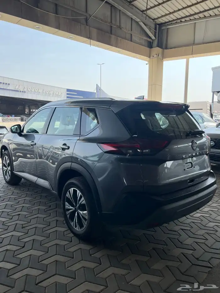 نيسان اكس تريل SV بلس 2025 نص فل 4