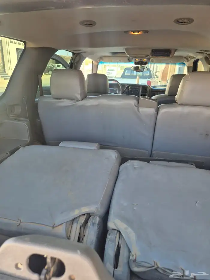 السلام عليكم هذا للبيع م 2005 سوم 9000 6