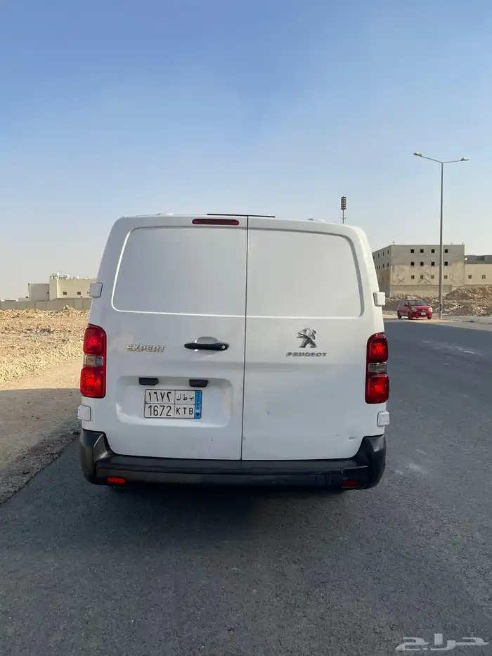 بيجو اكسبرت 2022 اوتماتيك ديزل ثلاجة نظيف 3