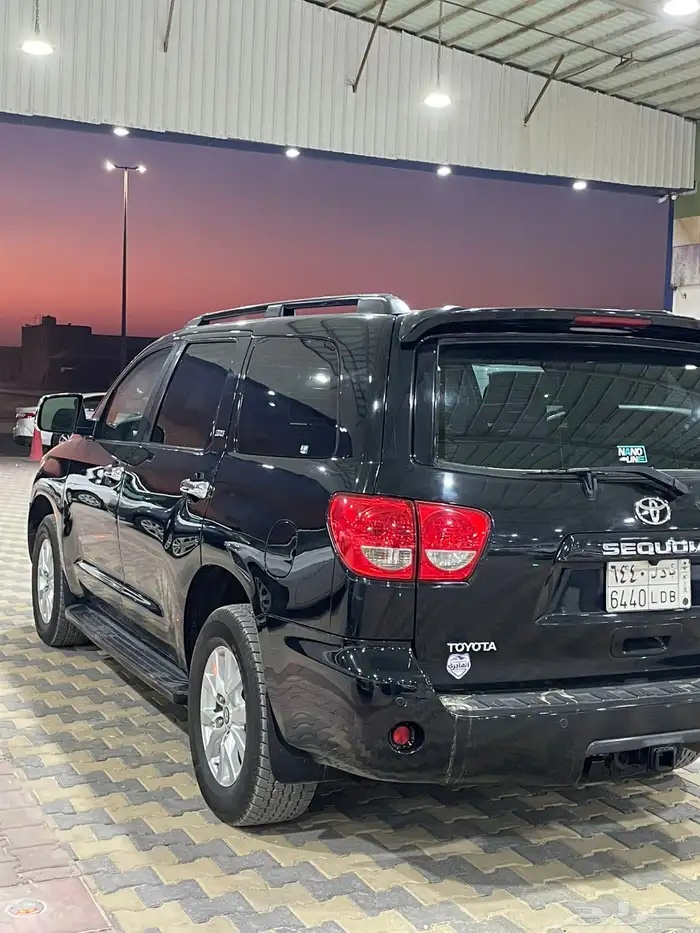 تويوتا سيكويا موديل 2010 نص فل 4