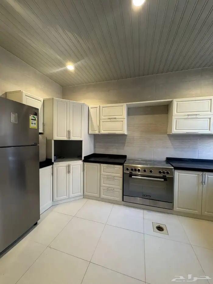 مطبخ للبيع شبه جديد لا يوجد كسور 1