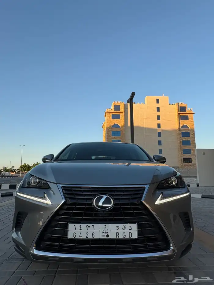 لكزس NX 300 2020 10