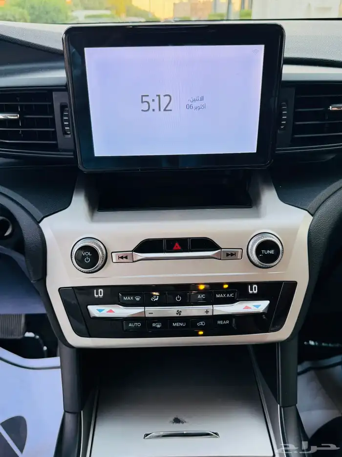 للبيع فورد اكسبلور نص فل دبل 6 سلندر 18