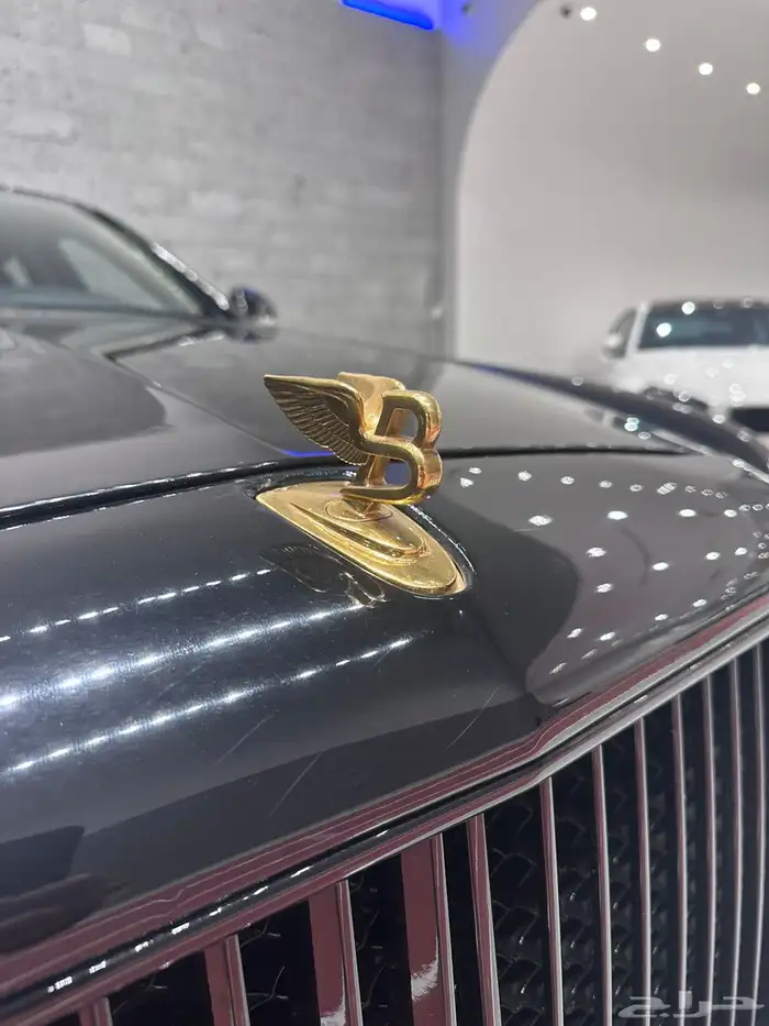 النوع بنتلي مولسان موديل 2011 عداد 100k الف 10