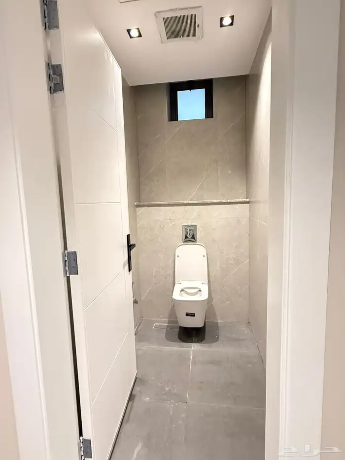 فيلا للايجار تاون هاوس جديد رقم B5 25