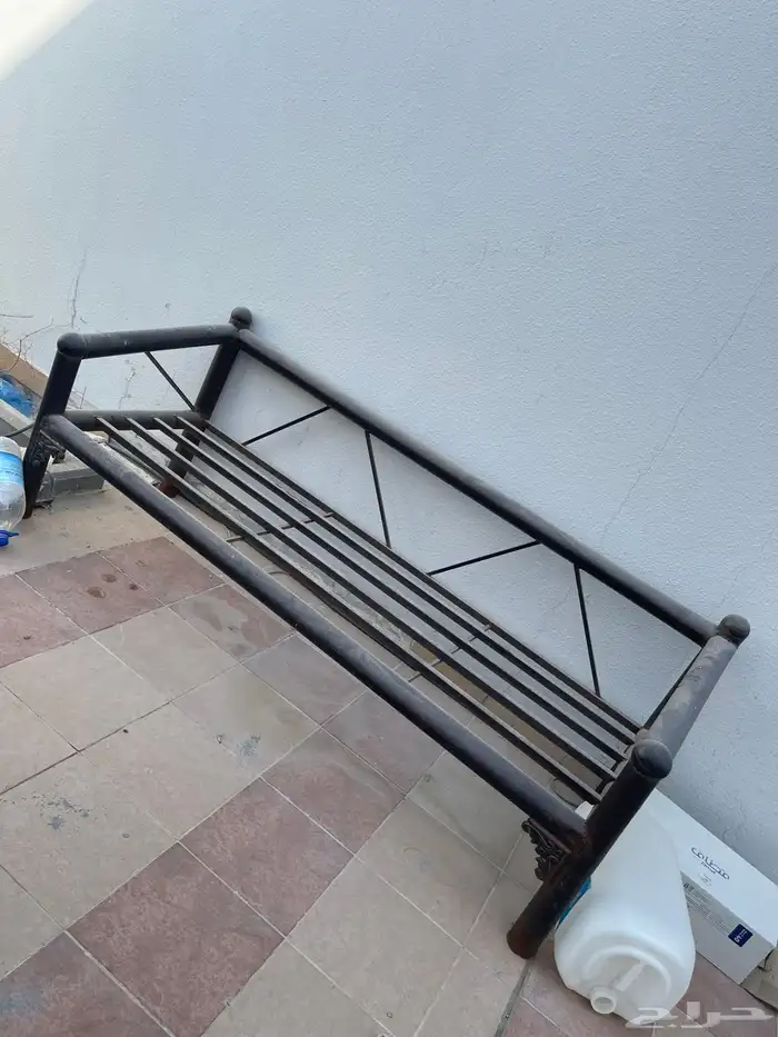 كراسي حديد جلسه 1