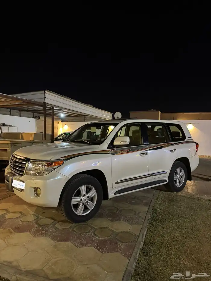 لاندكروز 2013 جي اكس ار 8 سلندر 6