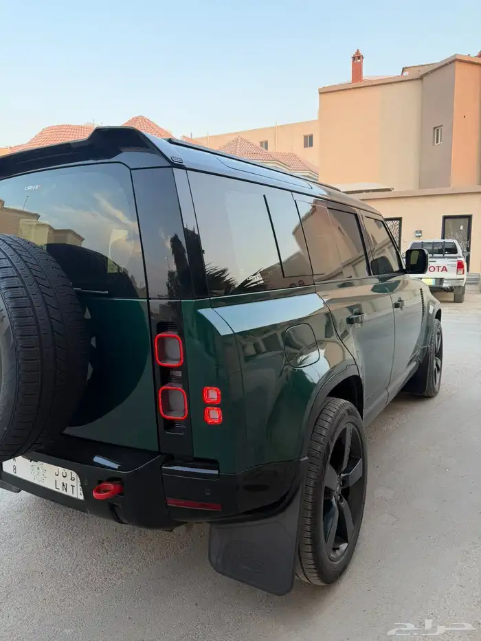 ديفندر X 110 2025 V6 ممشى قليل اعلى فئه كامل المواصفات 4