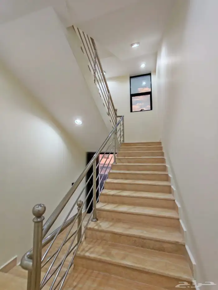 للبيع شقق ارضي و علوي مع سطح بمداخل مستقلة تماما من600 الف 7