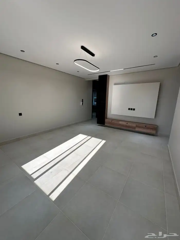 شقه دور ثاتي للبيع حي الصفا السعر 530 0