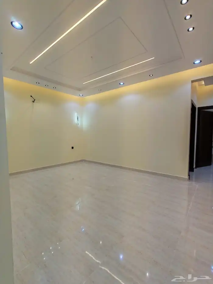 للبيع شقق ارضي و علوي مع سطح بمداخل مستقلة تماما من600 الف 12