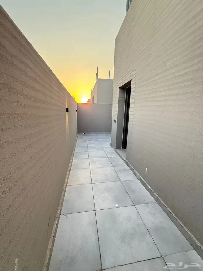 فيلا للايجار تاون هاوس جديد رقم B5 15