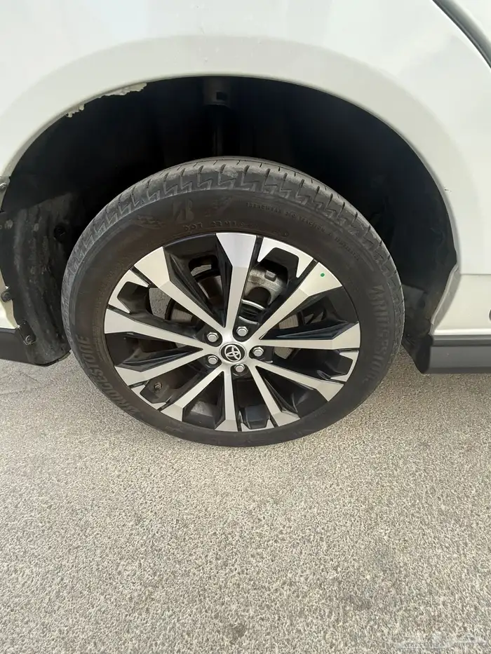 تايوتا - فيلوز 8