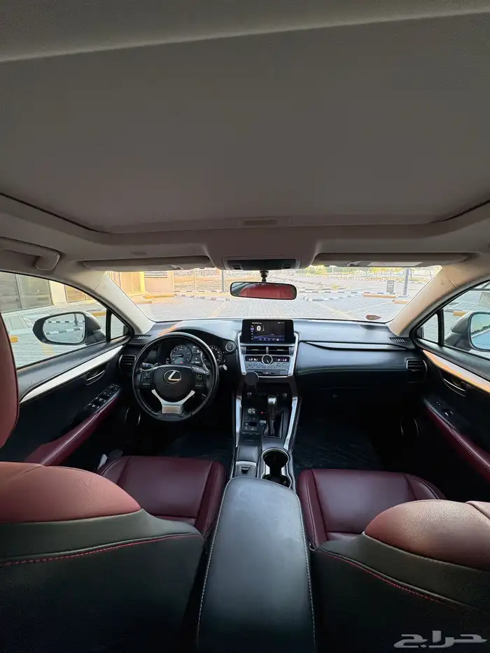 لكزس NX 300 2020 14