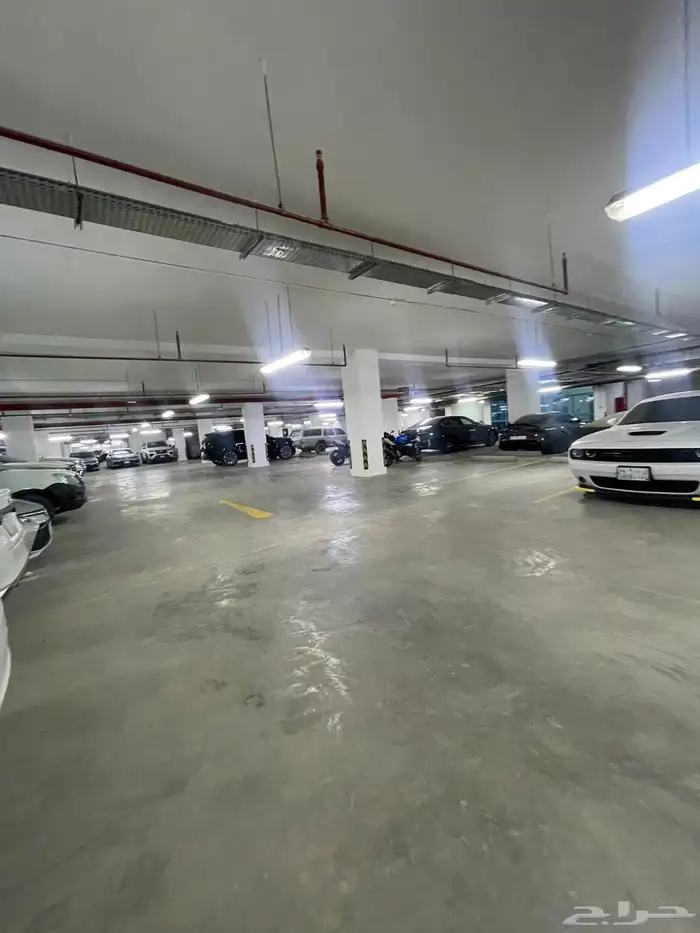 إعلان مواقف سيارات 0