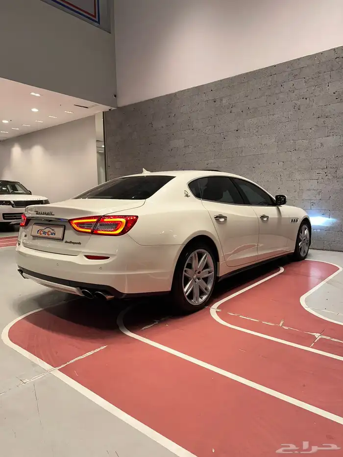 النوع مازيراتي الموديل 2016 العداد 66200 15