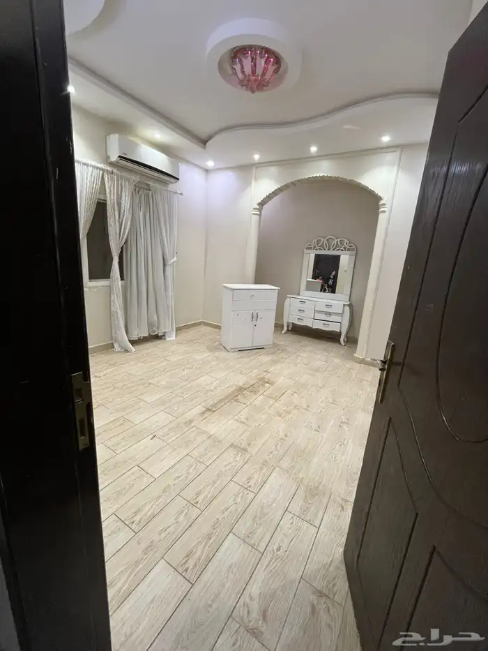 دور ارضي في الشروق للايجار 1