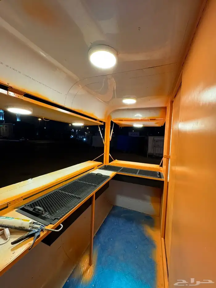 للبيع فود ترك 2 في 4 جديد جاهز 12