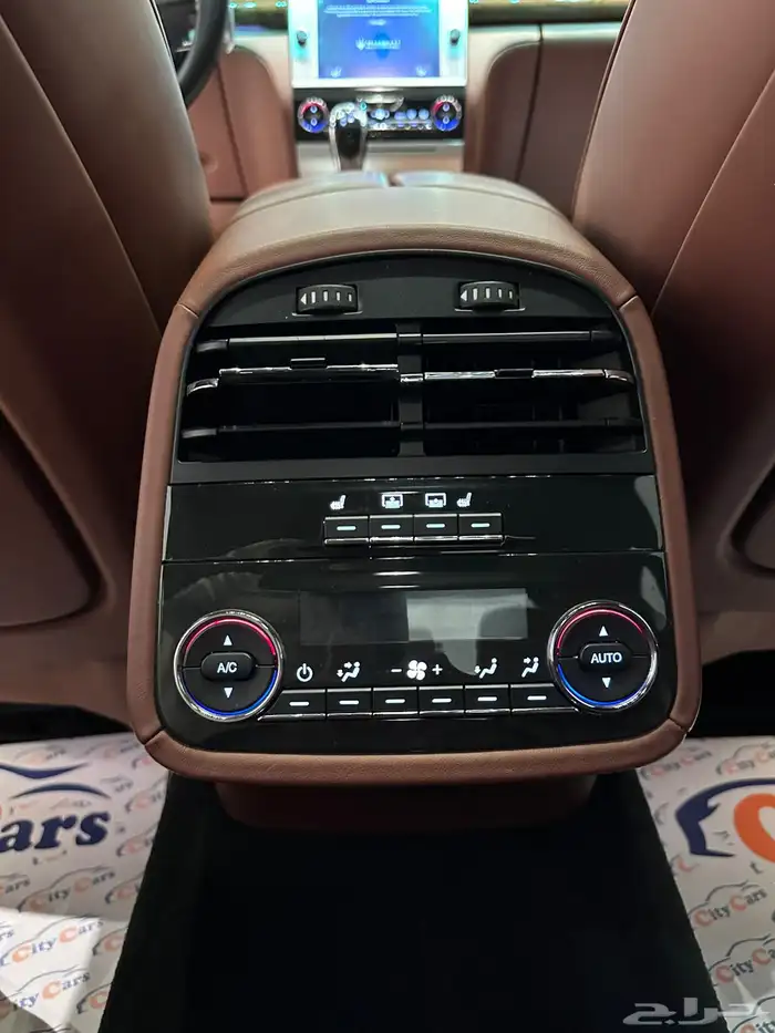 النوع مازيراتي الموديل 2016 العداد 66200 3