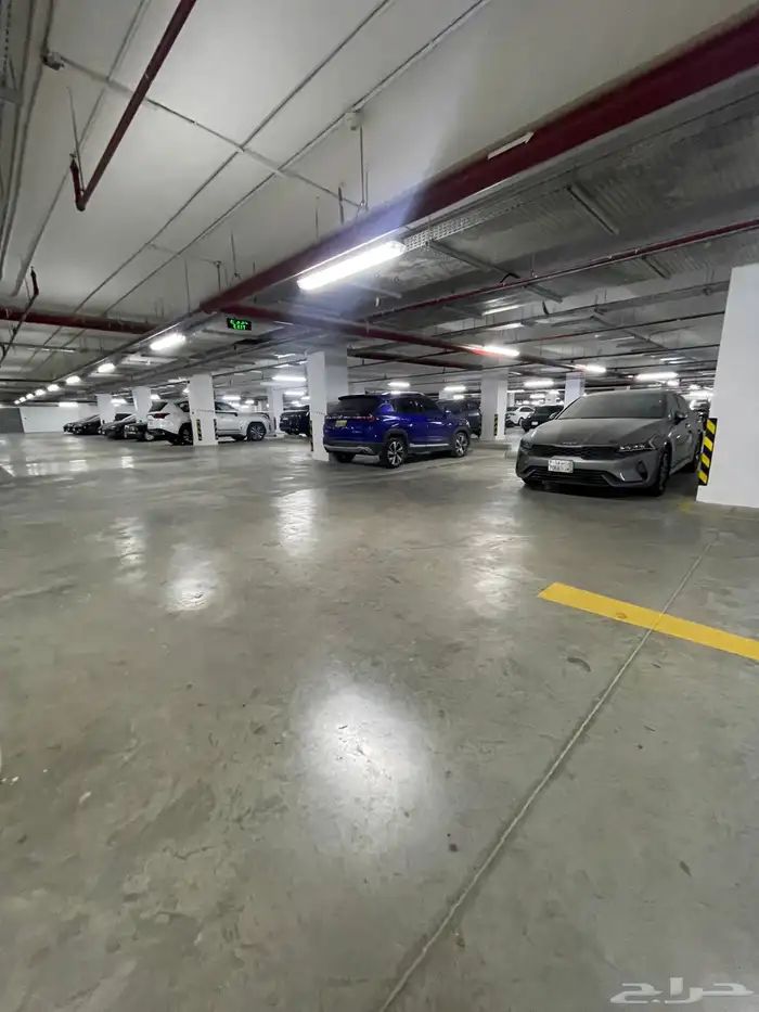 إعلان مواقف سيارات 1