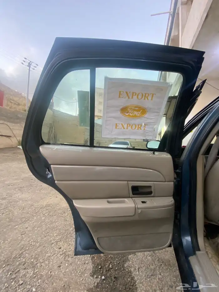 فورد فكتوريا 2011 0