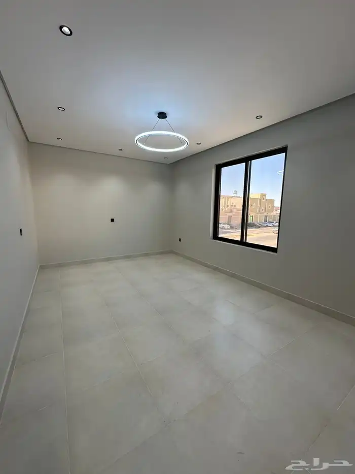 شقه دور ثاتي للبيع حي الصفا السعر 530 2