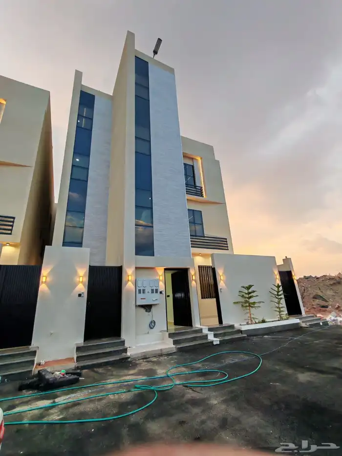 للبيع شقق ارضي و علوي مع سطح بمداخل مستقلة تماما من600 الف 1