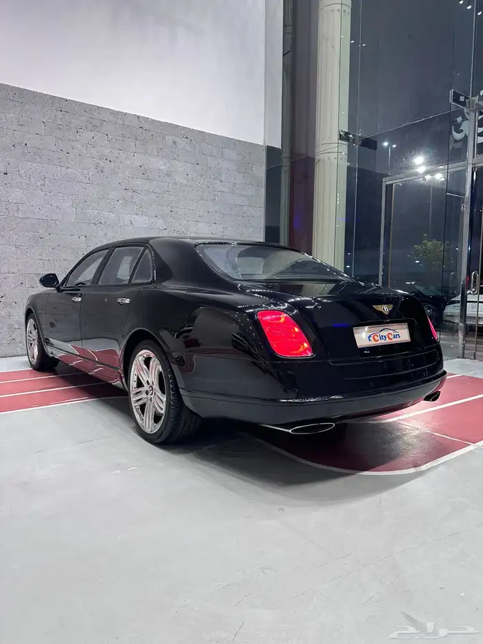 النوع بنتلي مولسان موديل 2011 عداد 100k الف 18