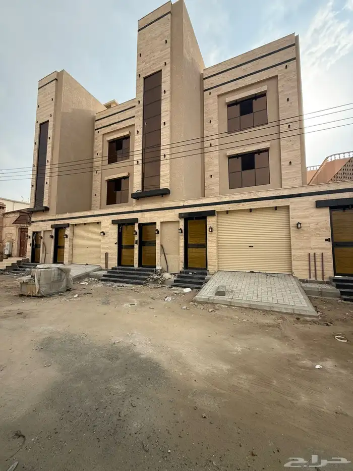 شقق فاخرة بحي الراقي ع شارع 20 شرقي تشطيب vip ب 550 الف 0