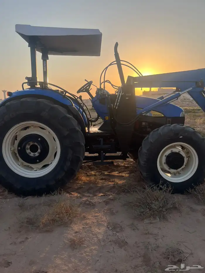 حراثه فيات شبه جديده الجميح مع ملحقاتها 6