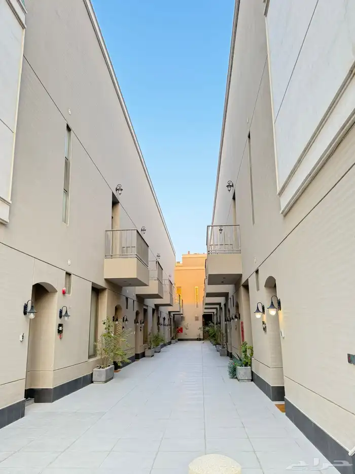 فيلا للايجار تاون هاوس جديد رقم B5 19