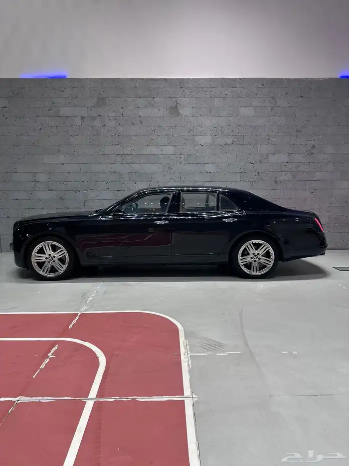 النوع بنتلي مولسان موديل 2011 عداد 100k الف 15