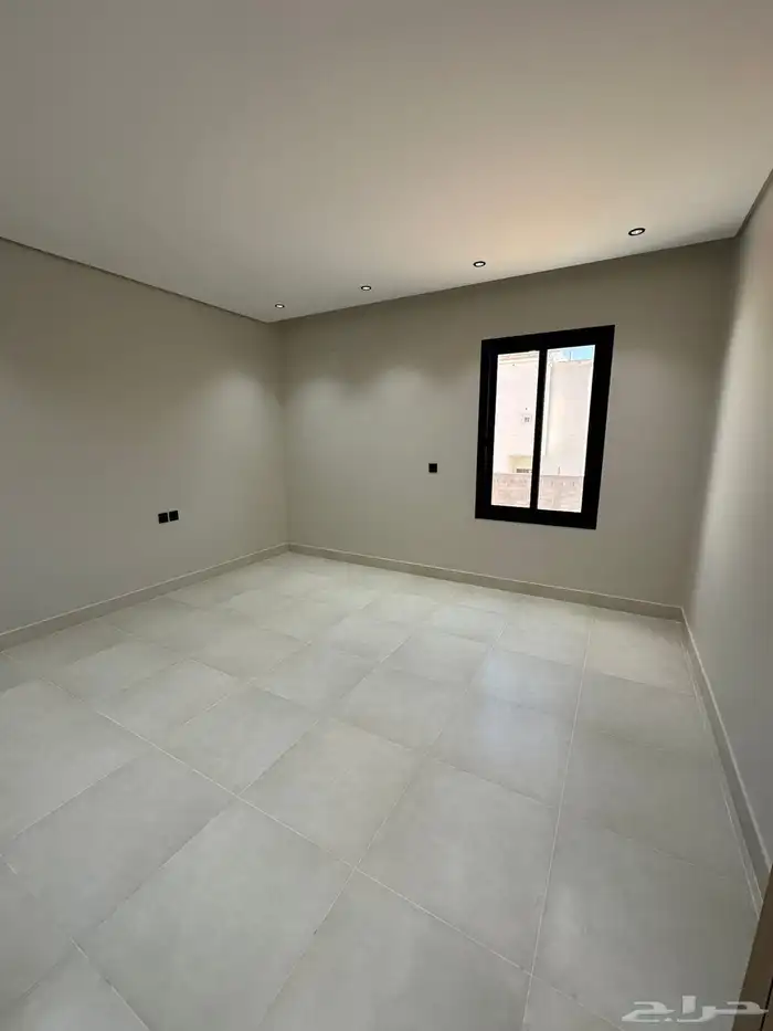 شقه دور ثاتي للبيع حي الصفا السعر 530 3