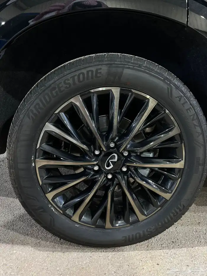 انفنتي QX80 أوتو جراف اعلى فئه اصفار جديد 4